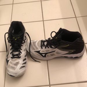 Mizuno Volleyball shoes